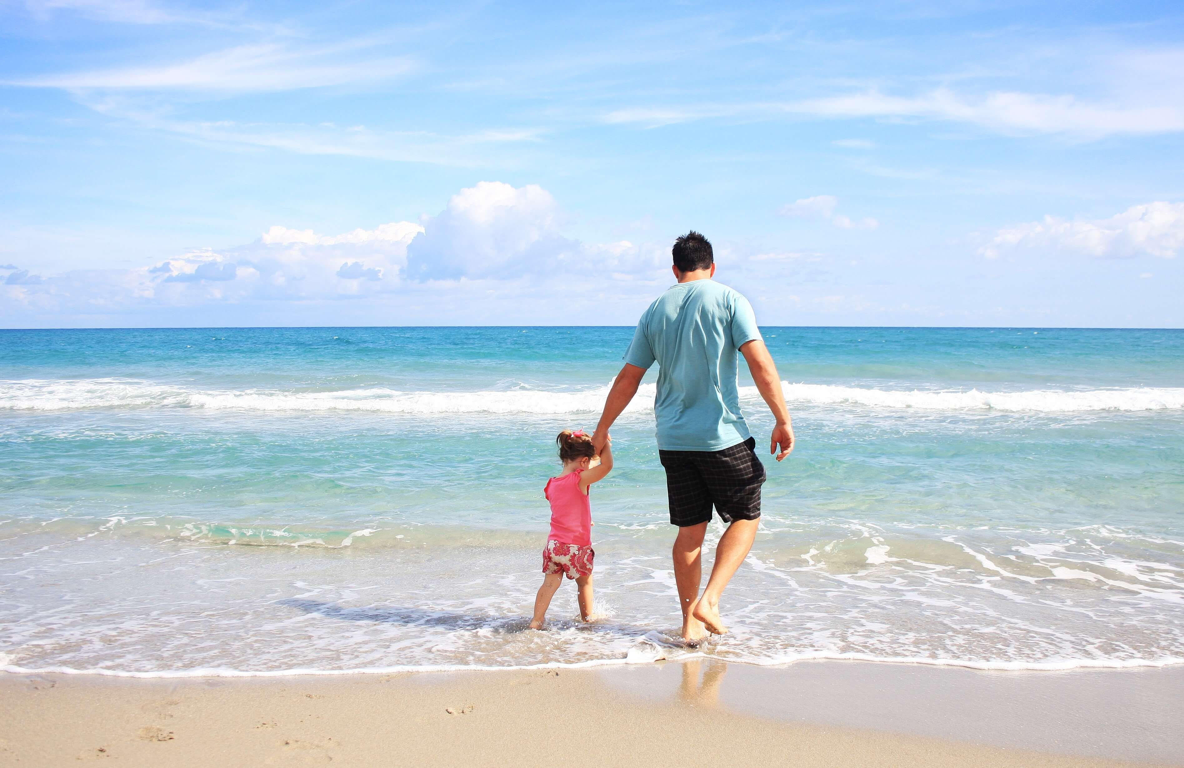 father and daughter at the beach, activities for last days of summer