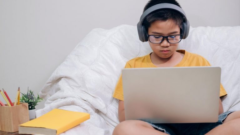 How to Homeschool Your Child When You Have No Idea